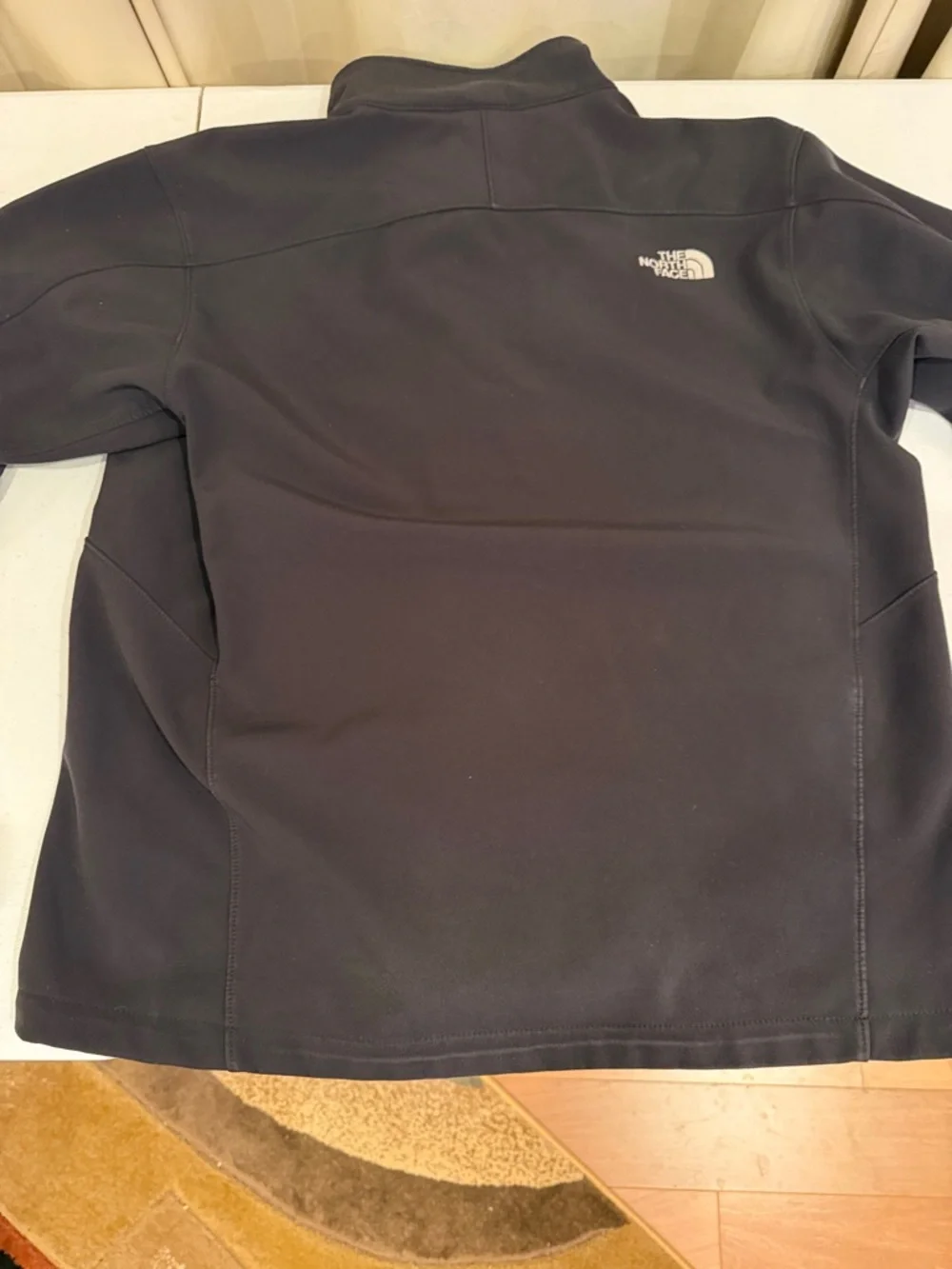 The North Face Men's Black Lightweight Softshell Jacket - Picture 2 of 3